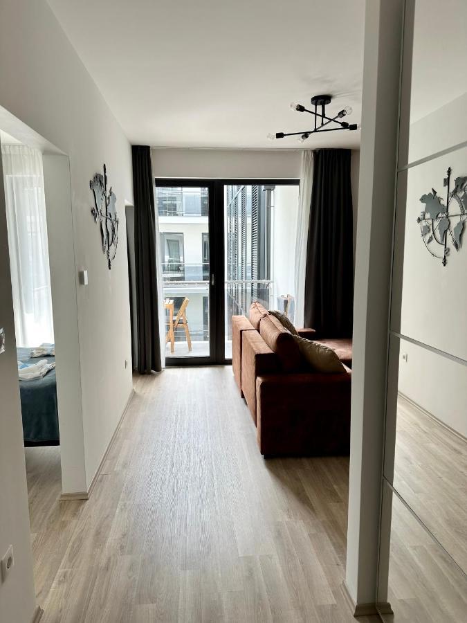 Cityscape ~ Ac/indoor Parking/balcony Apartament